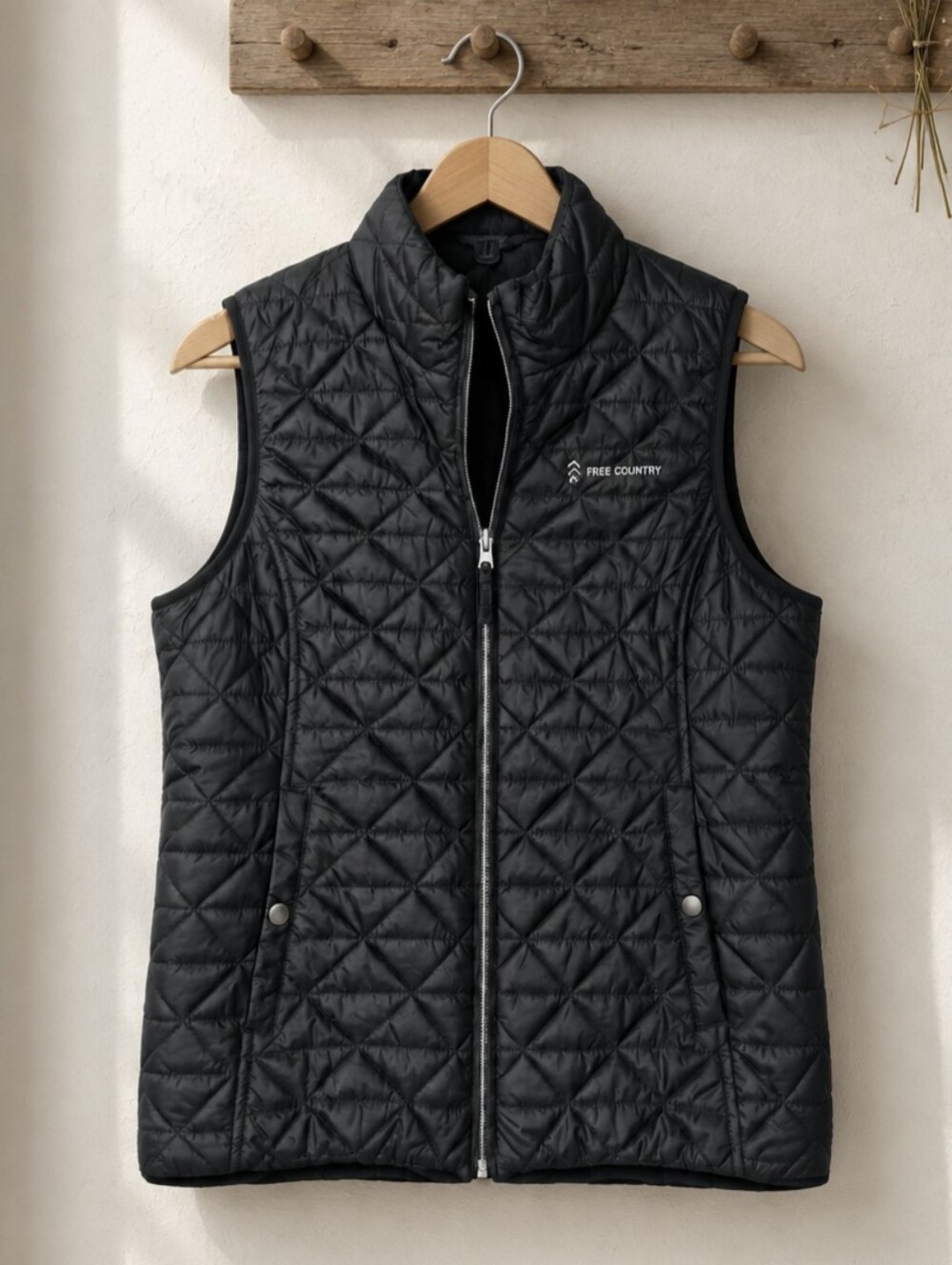 Free Country Lightweight Lined Black Puffer Vest, Front Zip, Size L